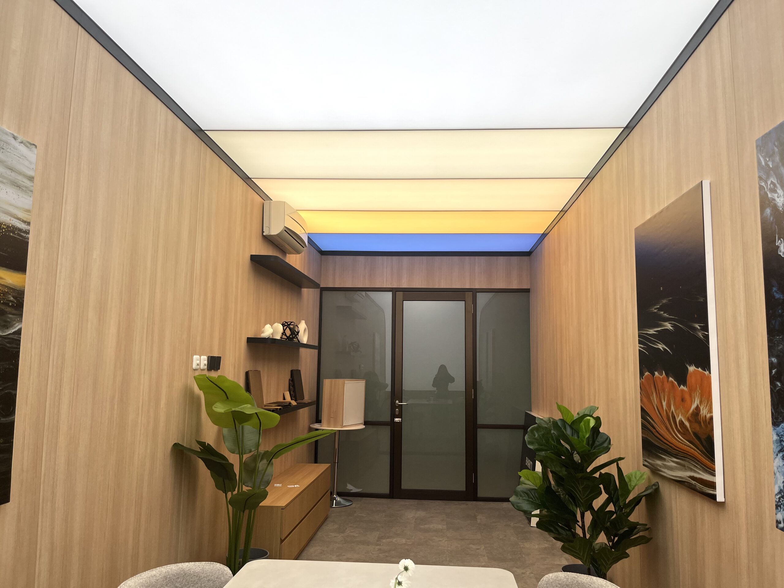 showroom hule stretch ceiling